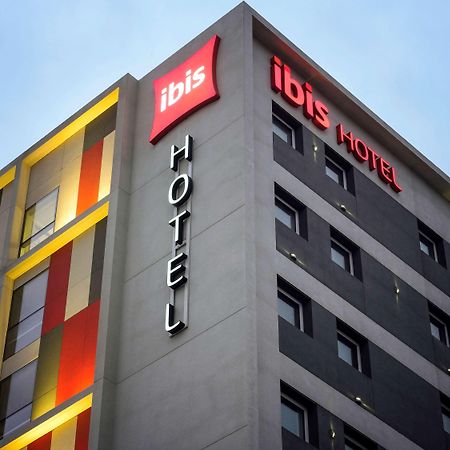 ホテル Ibis トルヒーリョ エクステリア 写真