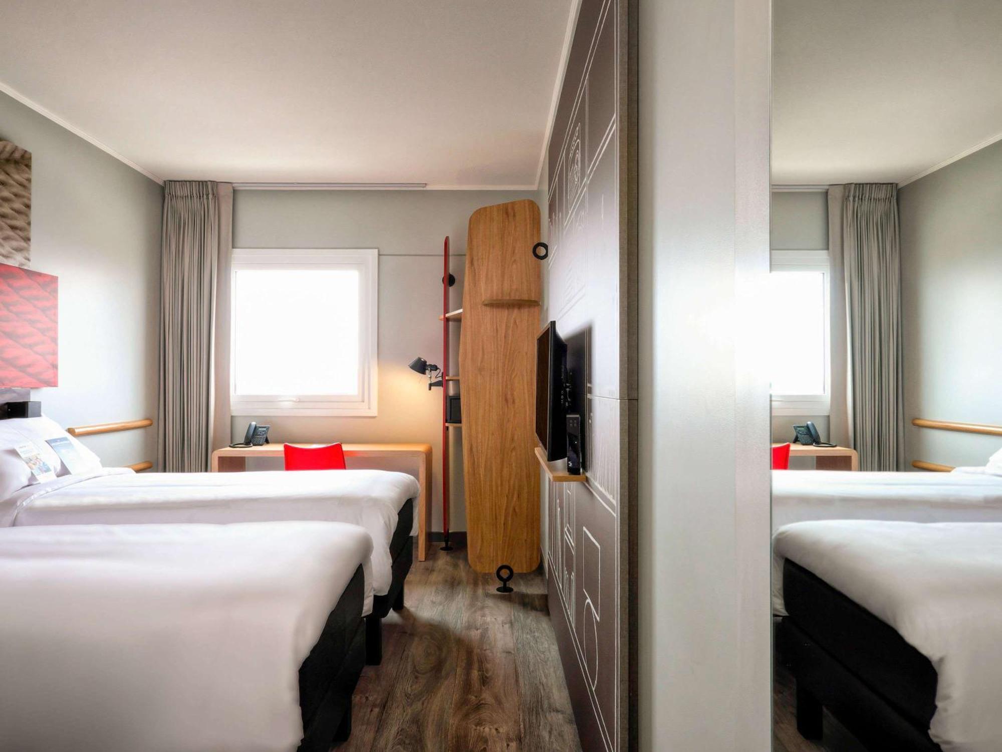 ホテル Ibis トルヒーリョ エクステリア 写真